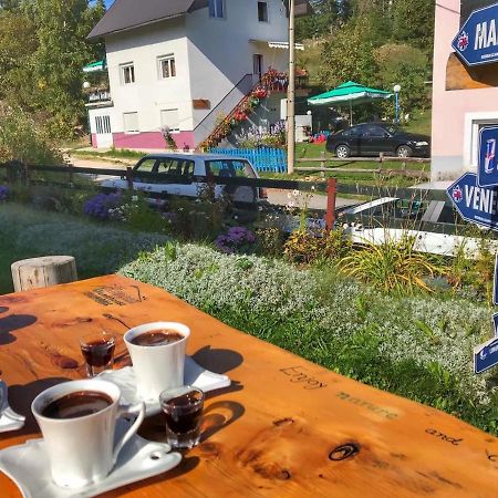 Underwoods Zabljak Guesthouse Luaran gambar
