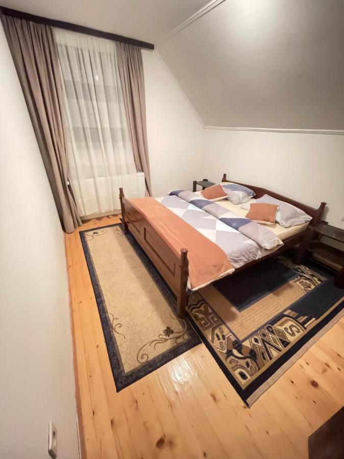 Underwoods Zabljak Guesthouse Luaran gambar